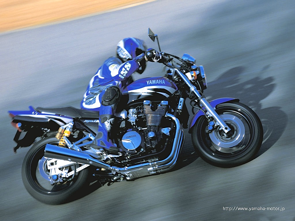 http://www.roadeaters.it/wp-content/gallery/immagini-varie/xjr1300_2002_001.jpg